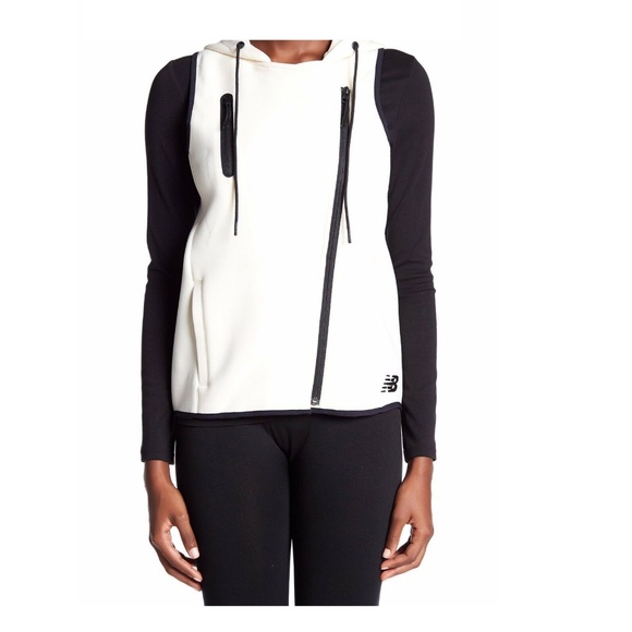 New Balance Sport Style HOODED Vest SLEEVELESS NWT - Picture 3 of 3
